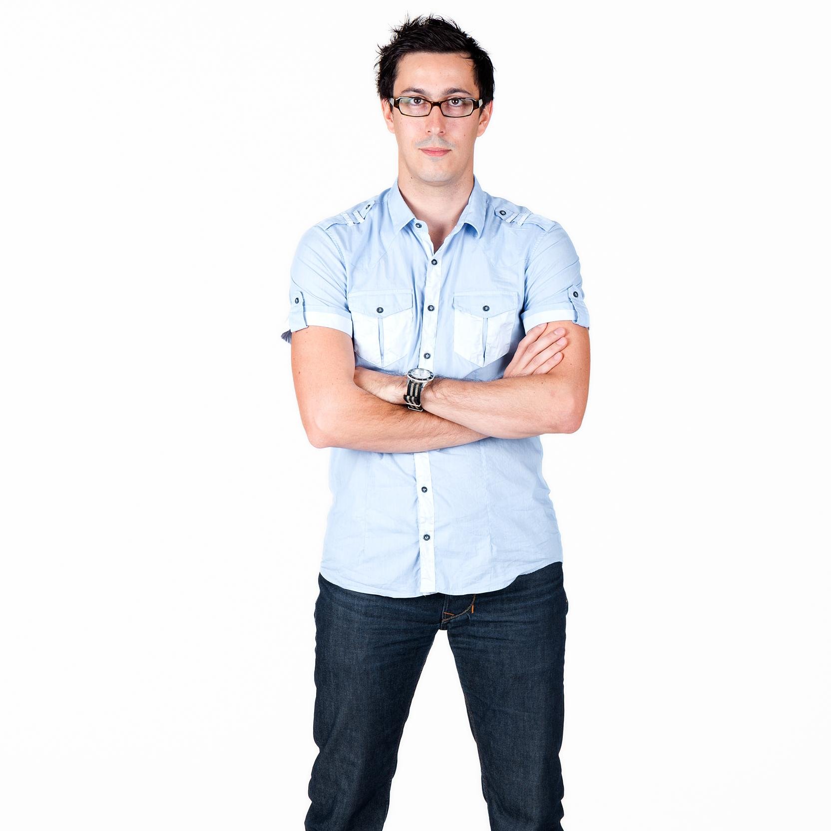 Fondateur à @lareservecc / producteur de @unoeilsurlespeopleofficiel sur @nonstoppeople et réalisateur sur @TF1, ex @BFMParis