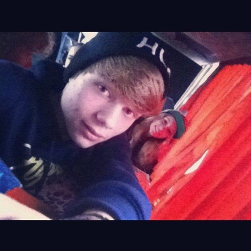 IG:  Arne071_ •adelbert 2T2 jwz//leiden 071#SH///Dj//13 years old // 24/7 vvlingdus dm of whap me // voor boekingen DjArne071@gmail.com