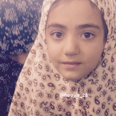 hoojor_28's profile picture. ‏تويتر ليس موقعآ للتعآرف الشخصي بل هو موقع للتعآرف الفكرى
إذآ رأيت فتآة تتآبعك فهى تتآبع أفكآرك وآرائك وليس شخصك
أحسنوا الظن وأرتقوآ ﻻاله اﻻ الله .سبحان الله