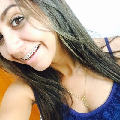 Ela acreditava em anjo e, porque acreditava, eles existiam.