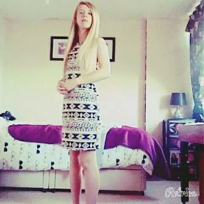 leannew2002's profile picture. 