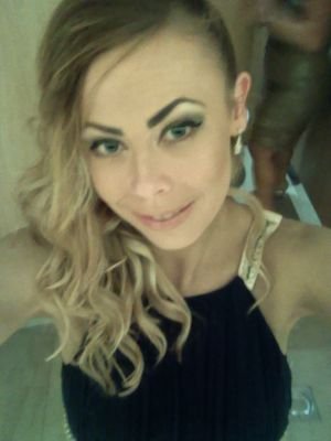 ClaireStapo's profile picture. 