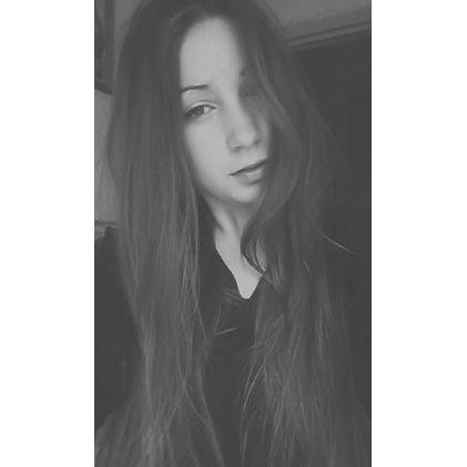 velles17's profile picture. 