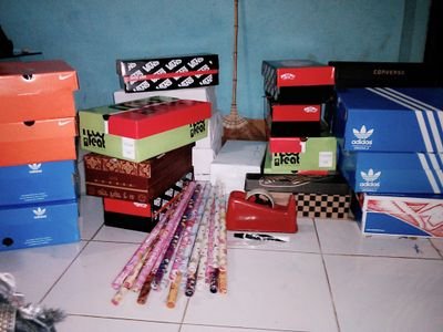 Suplier 1st hand sepatu berbagai merk,harga murah cocok banget buat reseller, for order invite pin:29E3828C / sms : 085795003608 #EnjoyWithWDRshoes