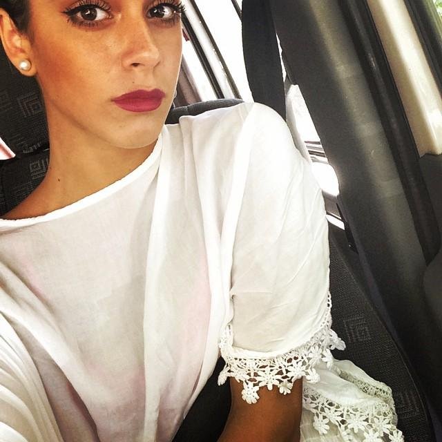 @TiniStoessel porque te quiero tannnto porque sos re buena con las #Tinistas y sos mi idola gracias por estar con nosotras tus tinistas. Siganme por @NatiiVas.