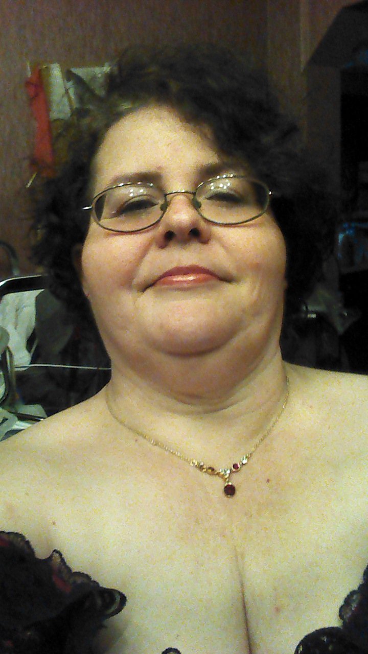 bookaddicted2's profile picture. Kentucky Librarian, mom to 3, love books