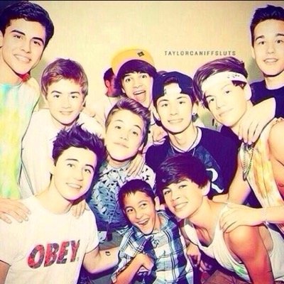 ONE BIG HAPPY FAMILY ✌️