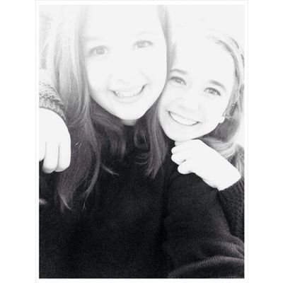 hanker~zeyker 
14 yasindayim  yay burcuyum :*