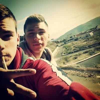 Escribe tus errores en la arena, para que las olas de tus éxitos se encarguen de borrarlos.