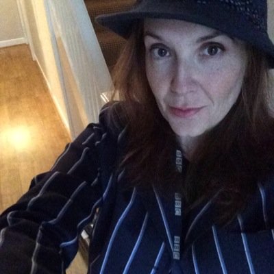 becjoowen's profile picture. moderate optimist