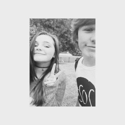 dm us pictures of you and your internet friends meeting
