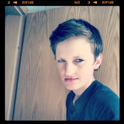 12 Buchstaben , leicht zu sagen ,schwer zu beweisen : ICH BIN BATMAN !!!