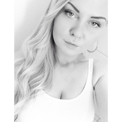 Danish lifestyle blogger, loving life ♡ Don't tell me the sky is limit, when there are footprints on the moon! ♔