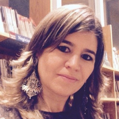 Médica assistente do Serviço de Reumatologia da UFC e do Serviço de Reumatologia do HGF. Doutora em Reumatologia pela USP.