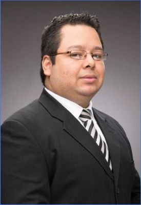 Médico Radiólogo en el Hospital Regional Dr. Raúl Dávila Mena
