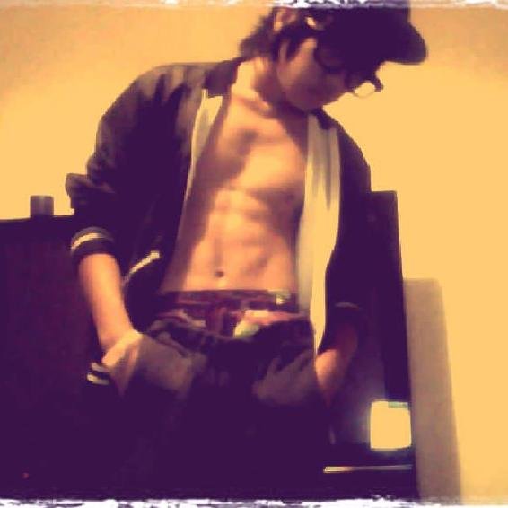Im cool only if you follow?? :/ hah what am i talking about im cool either way ^_^