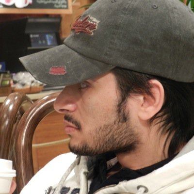 zqerti_pifss's profile picture. هواياتي العزف على البيانو والقيتار والرسم حسابي في الانستقرام fahad_alhassani