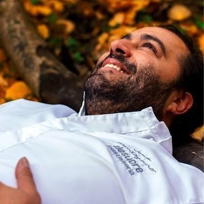 Pastelero con alma de cocinero. Reflexivo,soñador y apasionado por la gastronomía. Obrador Desucre. Profesor y responsable del master de pasteleria en Gasma.