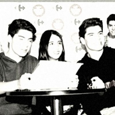 Valenciana y Andaluza con mucho gusto
I'm not perfect I'm Gemelier fui a un concierto suyo un tal 3/10/14 los abraze un 14/11/14 los volvere a ver un 13/03/15