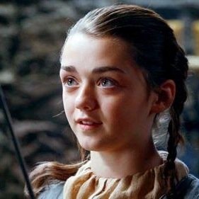 Jeune sorcière orpheline de 12 ans ,desormais à Gryffondor en premiere année • N'a qu'un seul rêve..Avoir sa propre épée