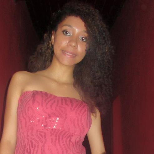 Eu quero assim, fugir pra bem longe pra ti ver, Oh Sol Na magia de te ver brilhar, ter um belo dia para festejar . . .