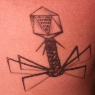 Kinkster, science nerd, rope enthusiast and many other things not necessarily in that order.