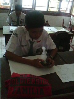 Sekolah ng SMKN 2 SKA,anggota SRC (solo reggae community)