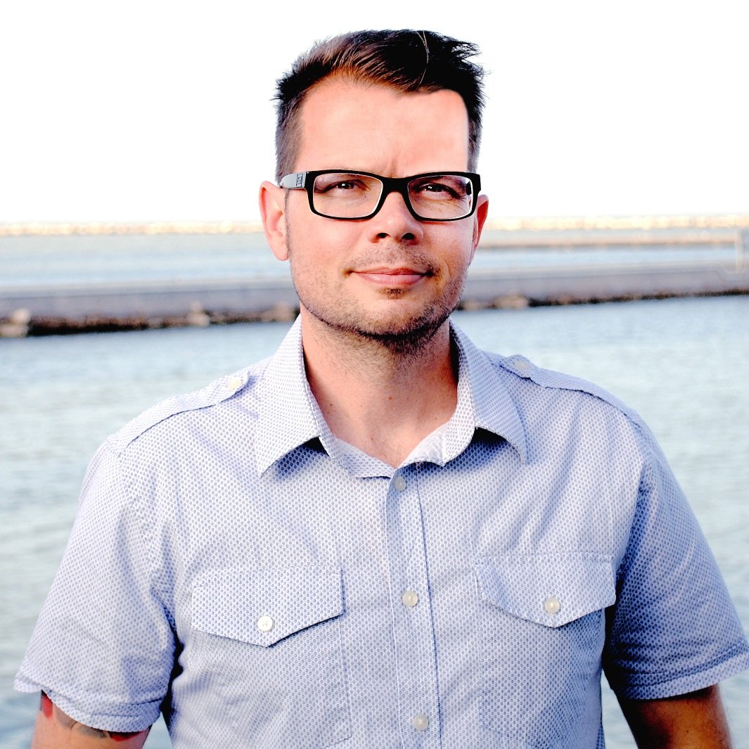 marine ecologist, associate professor, beachcomber, all-around nerd, ocean explorer, and best cat dad ever