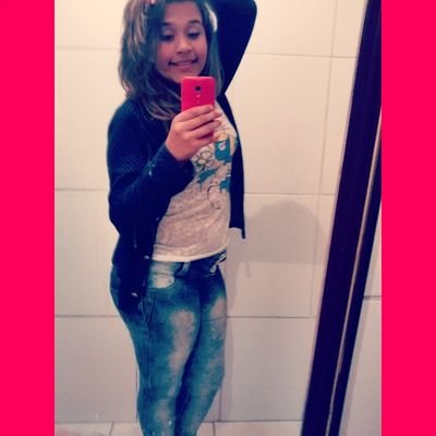 Giovanna ( Giih ) , 14 anos 
ama o M. Bird