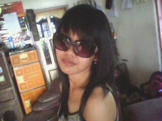 gk pduli org mau ngmong ap .. yg pnting gue happy brOw .. :D :D