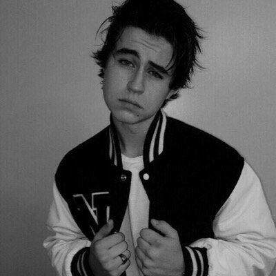 This account is for Nash fans who want him to do a meet up in the Charlotte/Raleigh areas of NC. #NashDoAMeetUpInNC
