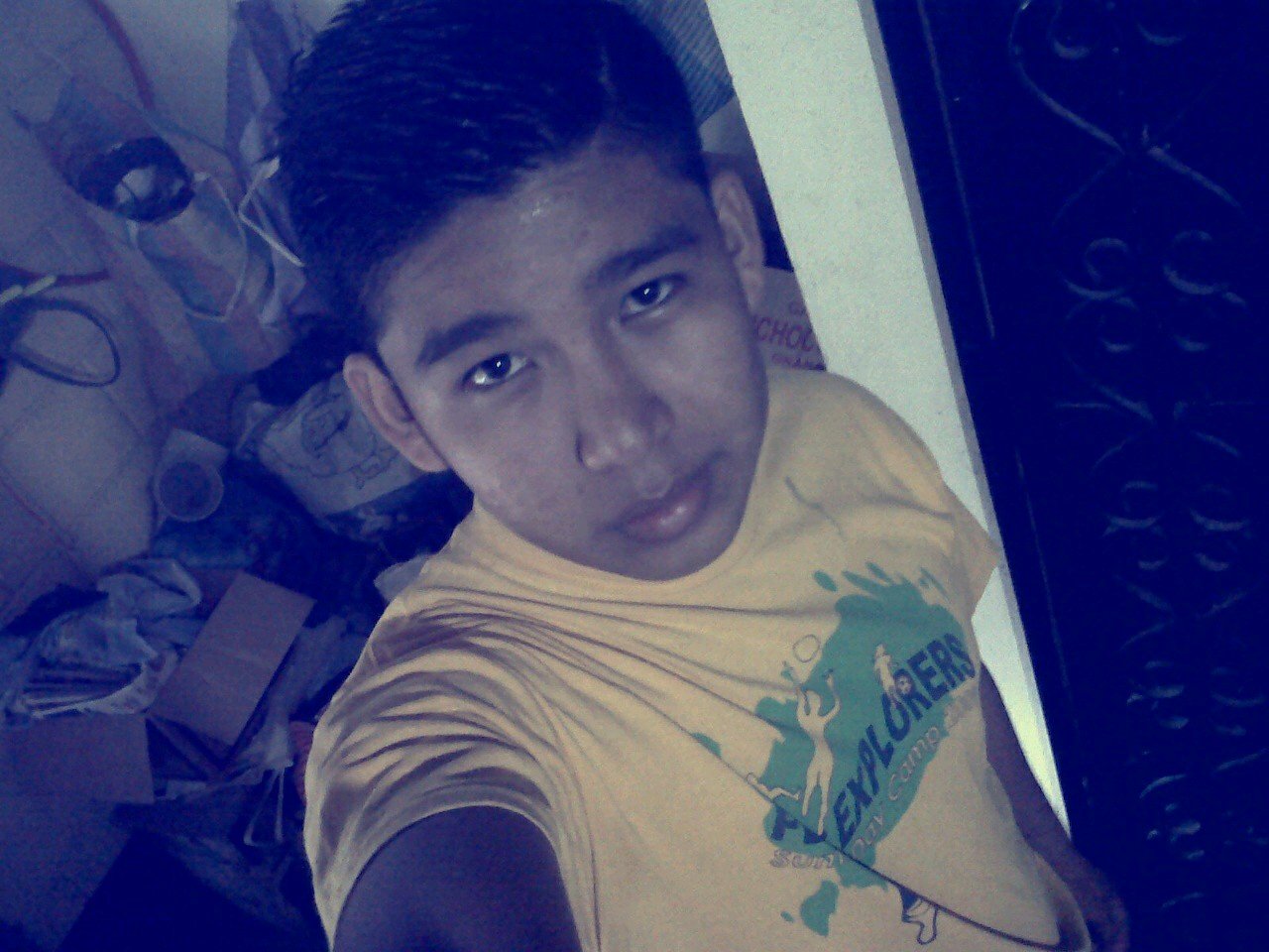 Prefiero andar con locos ke con amigos falsos ✌ Sigueme & te sigo ;)