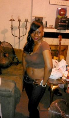 I'm a model 4 AVON, business orientated n da cosmetics field, YouTube tutorials on applying makeup correctly, representing different designed makeup products th