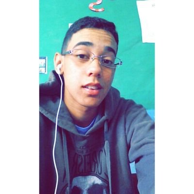 Nada abala a alegria de um sujeito, que vê na simples questão de estar vivo um bom motivo para comemorar ! ✌         .Cidade Maravilhosa.
