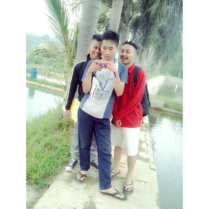 Hello ... My name is Wellgy Naufal YandiFebriano..|
My Facebook name Wellgy nauval yandifebrino |
Thanks for follow me and Follow back? Please mention me..=)