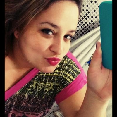 Esposa, Filha, Irmã, Amiga, Cantora, Serva do Deus Altíssimo.
