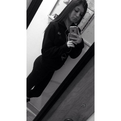 MaKaylaSmith28's profile picture. you must be yogurt bc i want to spoon you ♡