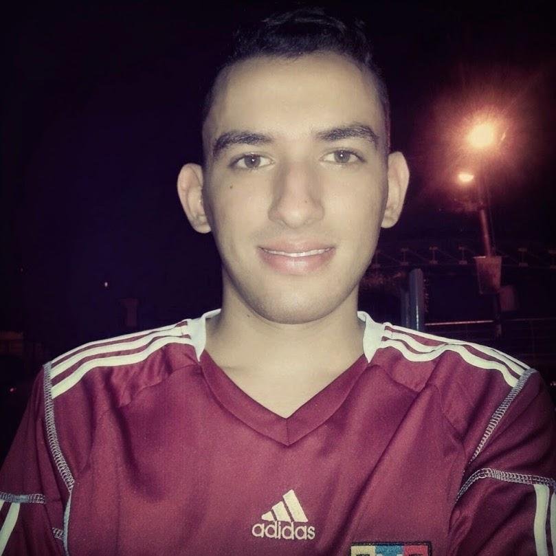 Estudiante Ingenieria Informática. Emprendedor, Progresista, Activista.Animador Juvenil. Skype:@dennysrey2 http://t.co/wOfFOPoQwy