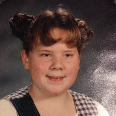 Wiwabin's profile picture. Cats and pizza and bees too.