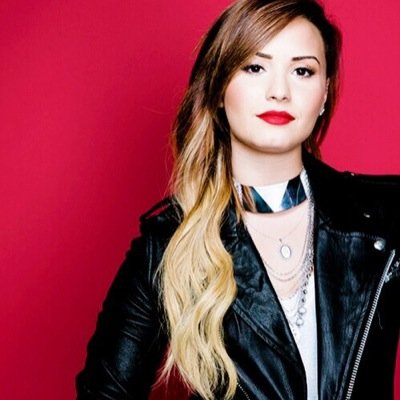 I love a woman who stayed strong and inspired my life, Demi Lovato. SIQUEMETESIGO #FollowBack #F4F