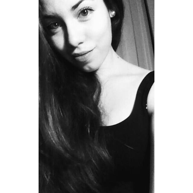 elsathune's profile picture. 