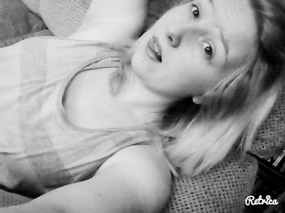 •depressed•~~~ig: that_one_bipolar_chick_ kik: crazy_mofo_5094