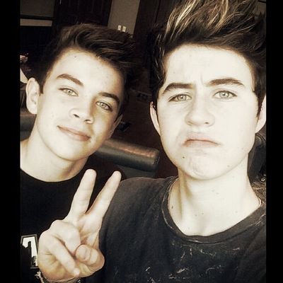 Free follow from @perfectni4ll