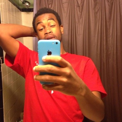 Seanwhi61241221's profile picture. I ply football n run track n ply basketball