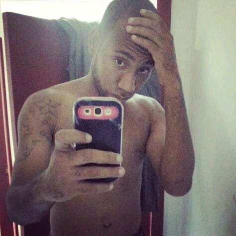 I am a fun loving person, who loves God to the fullest. I play soccer for a club i too and i love drawing, painting and reading. Whatsapp 18764555765