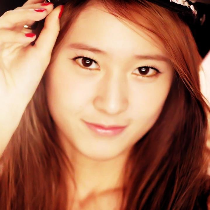 Kpop fan, 14 years old., grade 8 student., I love krystal,. follow me :)