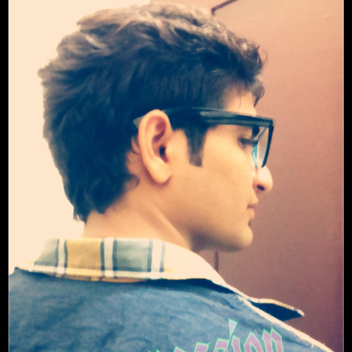 http://t.co/vmiV5DdkPF 1st year student