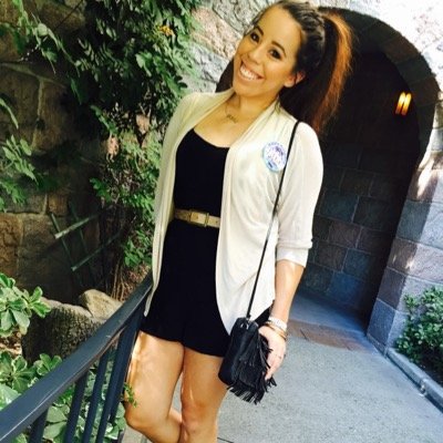 Hi, I'm Stephanie. Here you will find tweets about Makeup, Beauty products, Celeb must haves, & what you may find in their beauty bag. Whats in your beauty bag?