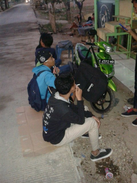 Biarpun kami sedikit tapi bikin penyakit
