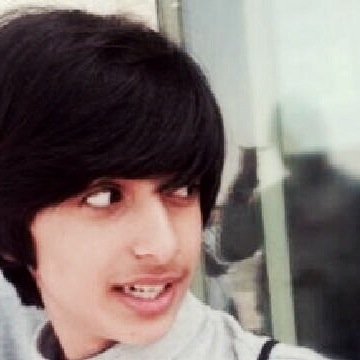 أحب كل من يملك الوفاء للصديق .❤️